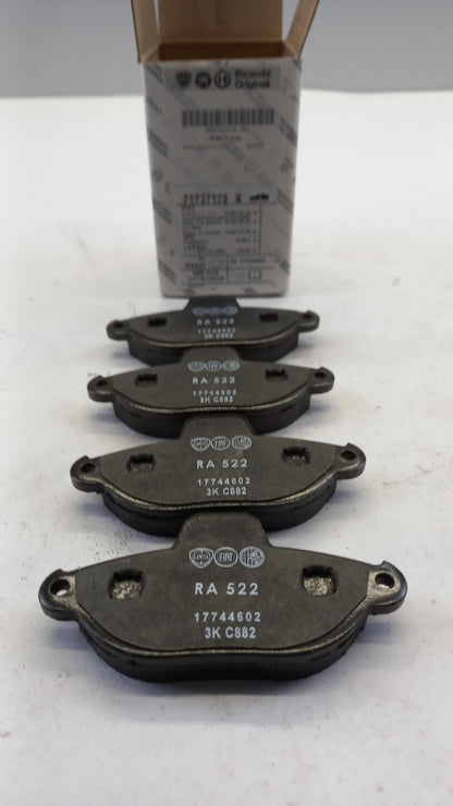 Original FIAT Punto Bremsbeläge Bremsbelagsatz vorne 71737179