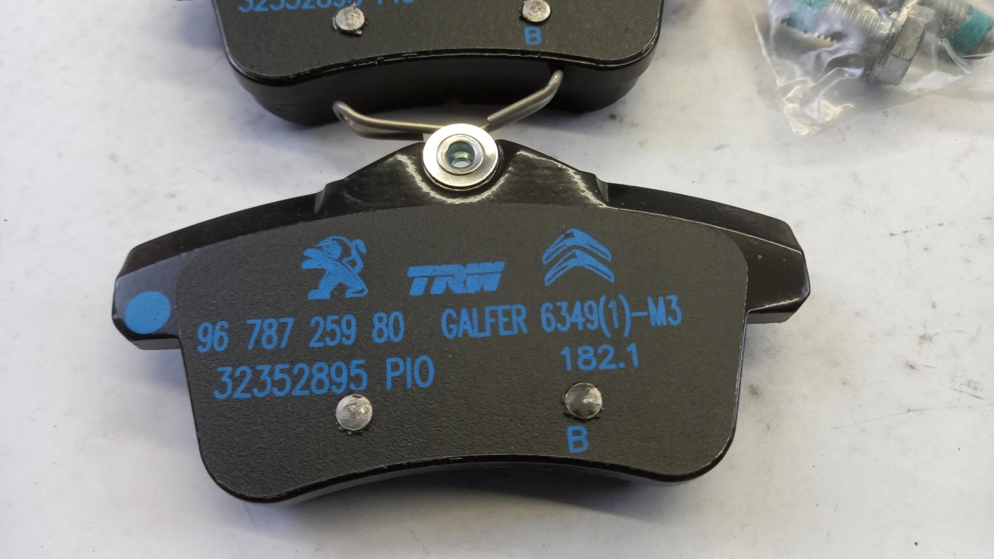 Original PEUGEOT 308 (T7) RCZ CITROEN C4 (B7) DS4 Bremsbeläge Hinten 1608681680