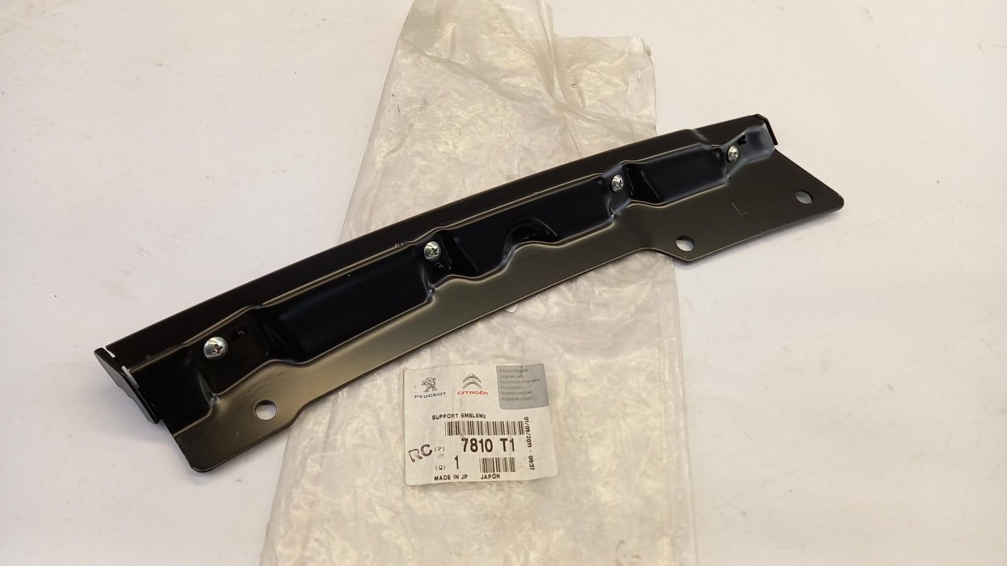 Original CITROEN C-Crosser bracket for the emblem front left 7810T1 