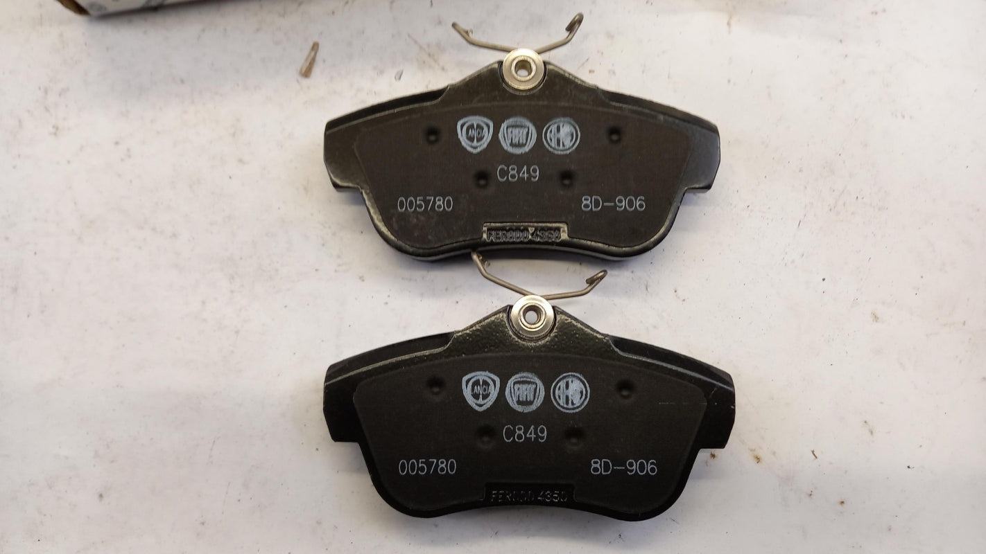 Original FIAT Scudo Bremsbeläge hinten 77364513