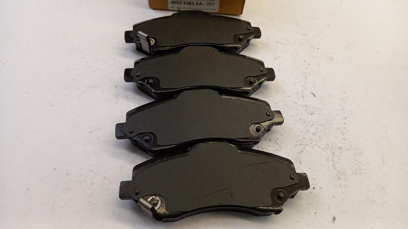 Original JEEP Cherokee Wrangler DODGE Journey Bremsbeläge vorne K68029263AA