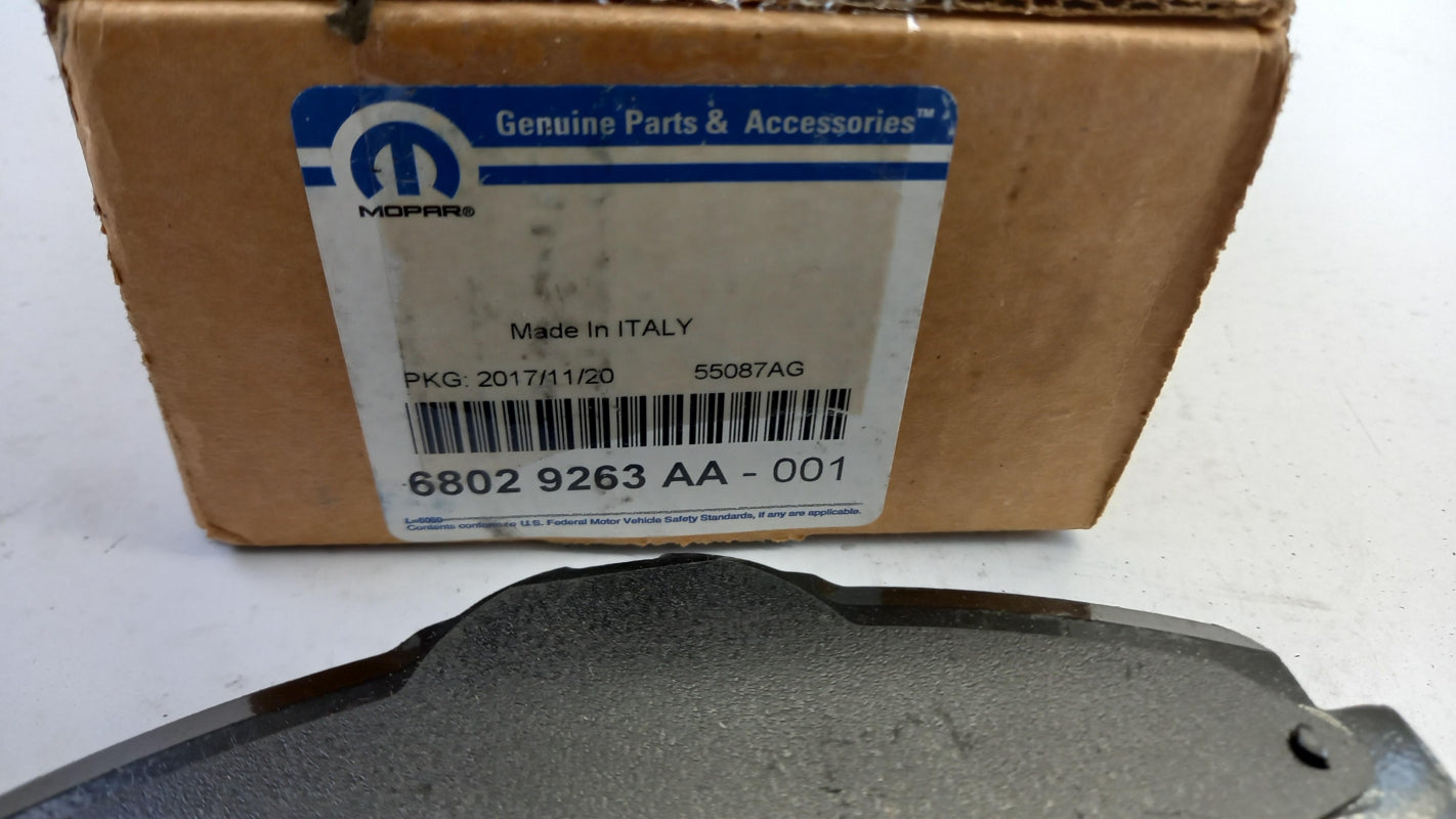 Original JEEP Cherokee Wrangler DODGE Journey Bremsbeläge vorne K68029263AA