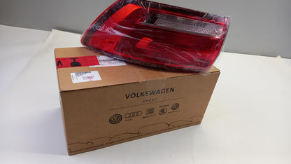 Original AUDI A4 B9 Heckleuchte hinten rechts 8W9945070