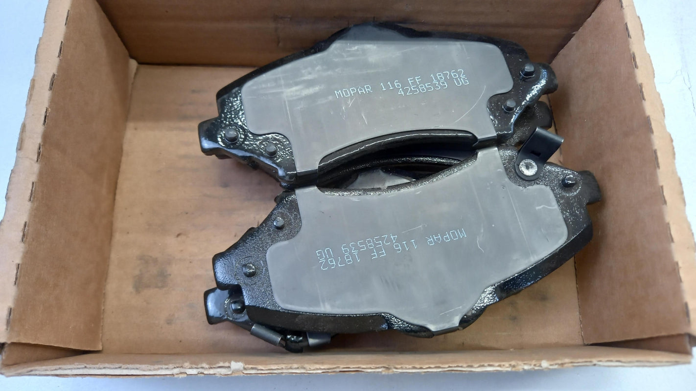 Original OE FIAT Bremsbeläge V1018762AA