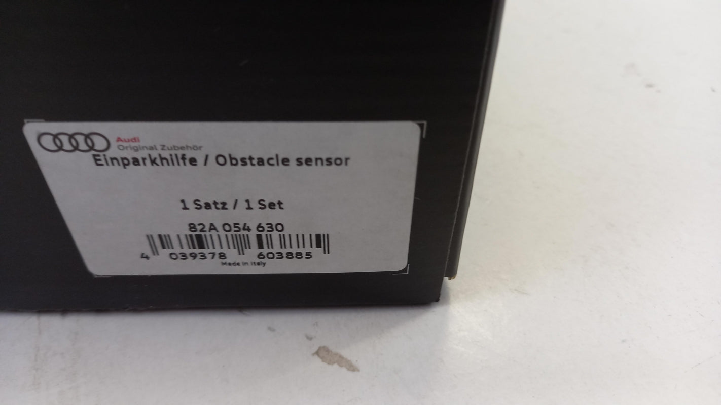 Original AUDI A1 S1 (GB) 2019- Einparkhilfe vorne überlackierbar 82A054630