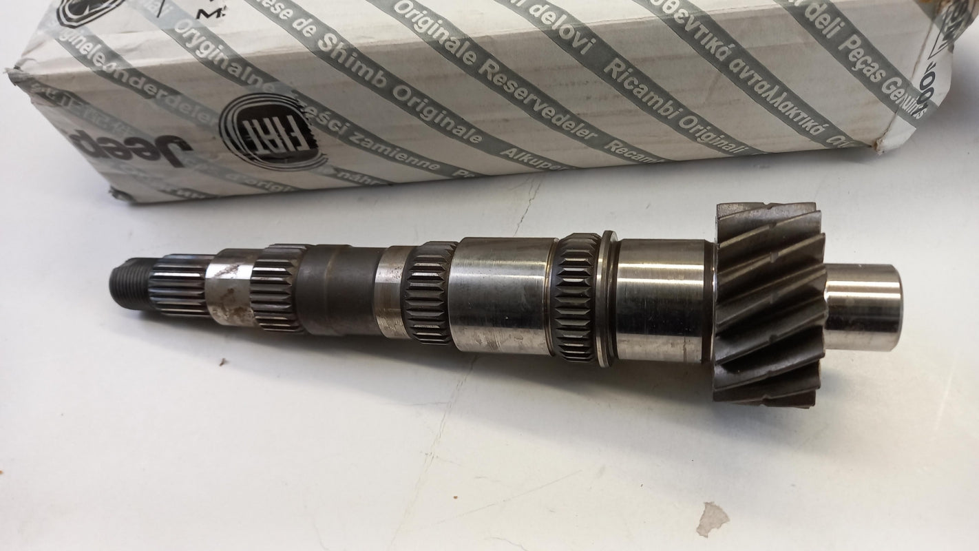 Original FIAT Bravo Punto Doblo ABARTH 500 Schaltgetriebe Vorgelegewelle 7615578