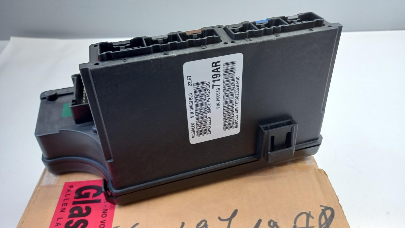 Original MOPAR für CHRYSLER PT Cruiser 2.4L Sicherungskasten 56049719AR