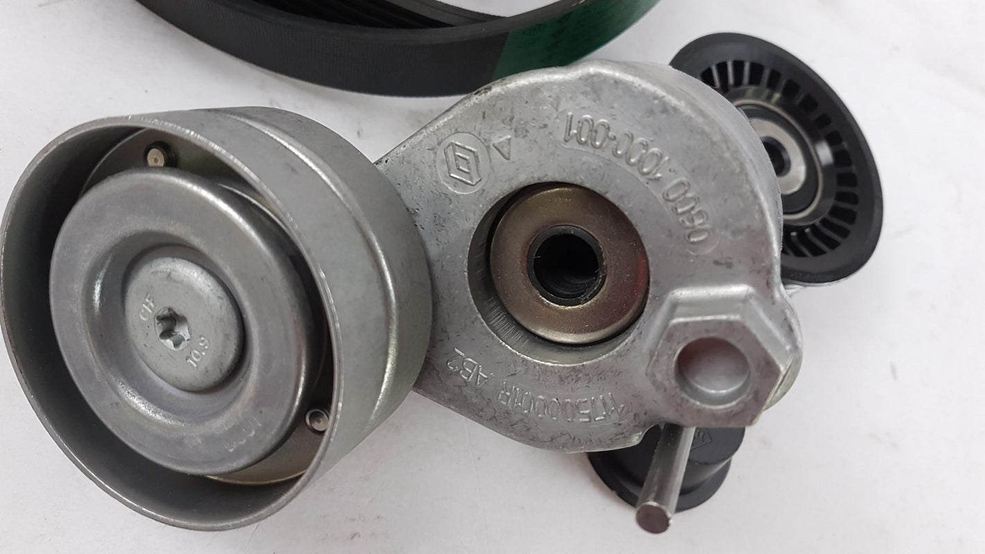 Original RENAULT Megane III Scenic III 1.4i Keilrippenriemensatz 117207538R