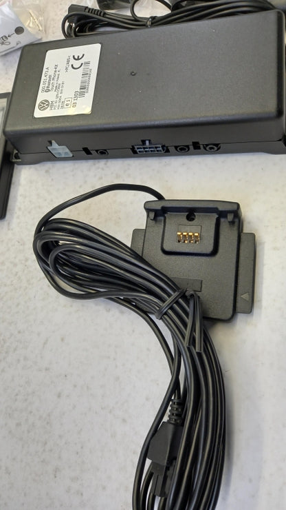 Original OE Volkswagen Telefon Montagesatz 000051473A