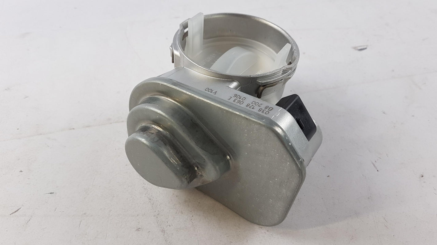 Original AUDI A3 VW Passat Sharan Touran 1.9TDi Drosselklappenstutzen 038128063L