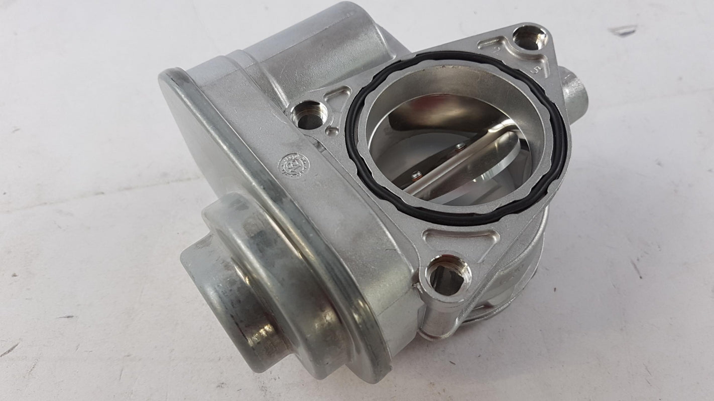 Original AUDI A3 VW Passat Sharan Touran 1.9TDi Drosselklappenstutzen 038128063L