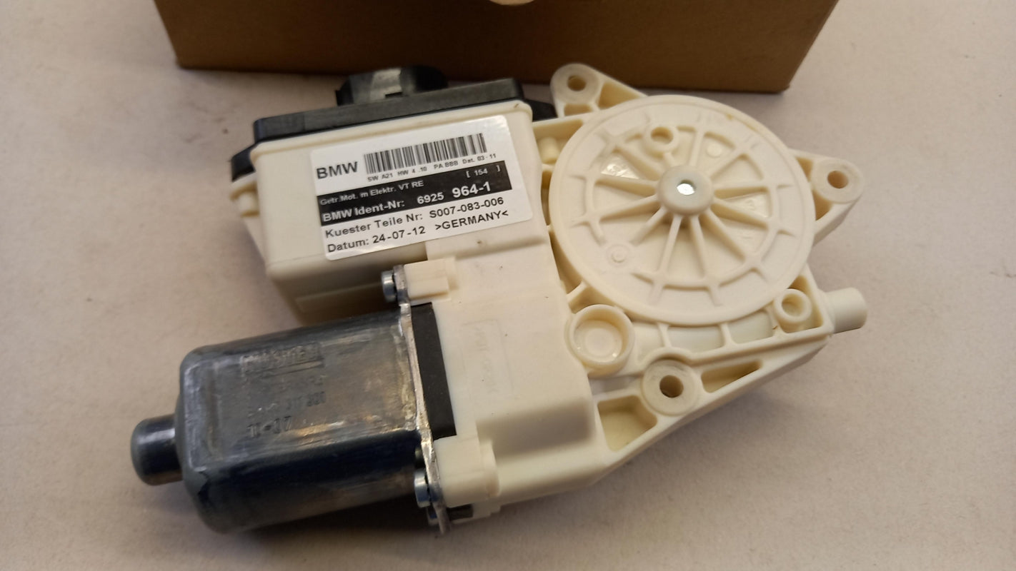 Original BMW X3 E83 Fensterhebermotor vorne rechts 67626925964