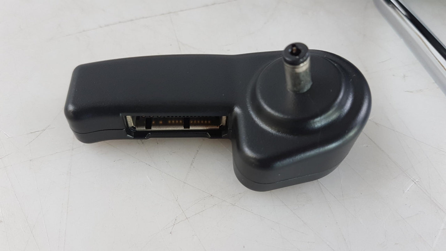 Original AUDI A4 A5 A6 A7 Q5 Q7 RS4 RS6 RS7 Halter für DVD-Player 9" 4G0063747H