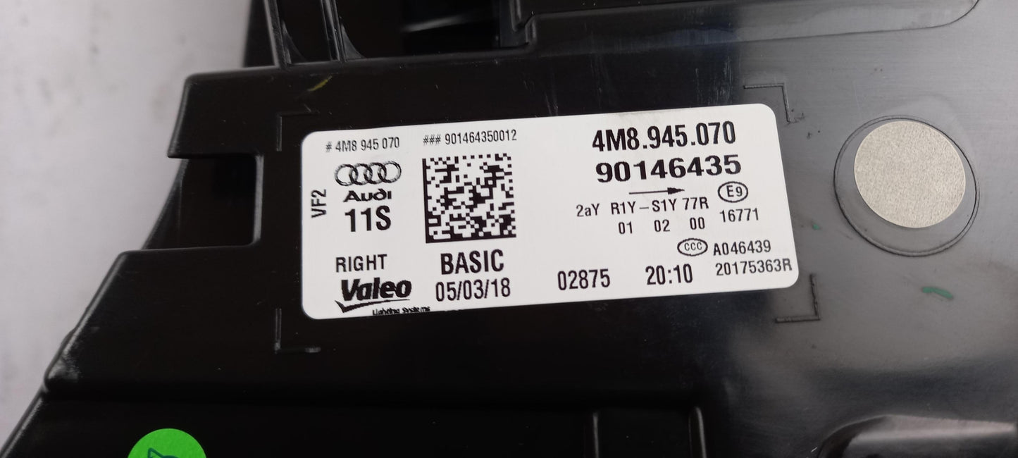 Original AUDI Q8 Heckleuchte Rückleuchte Schlussleuchte LED Rechts 4M8945070
