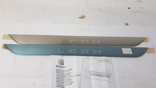 Original OE Volkswagen Einstiegsleisten Satz 5F0071691C