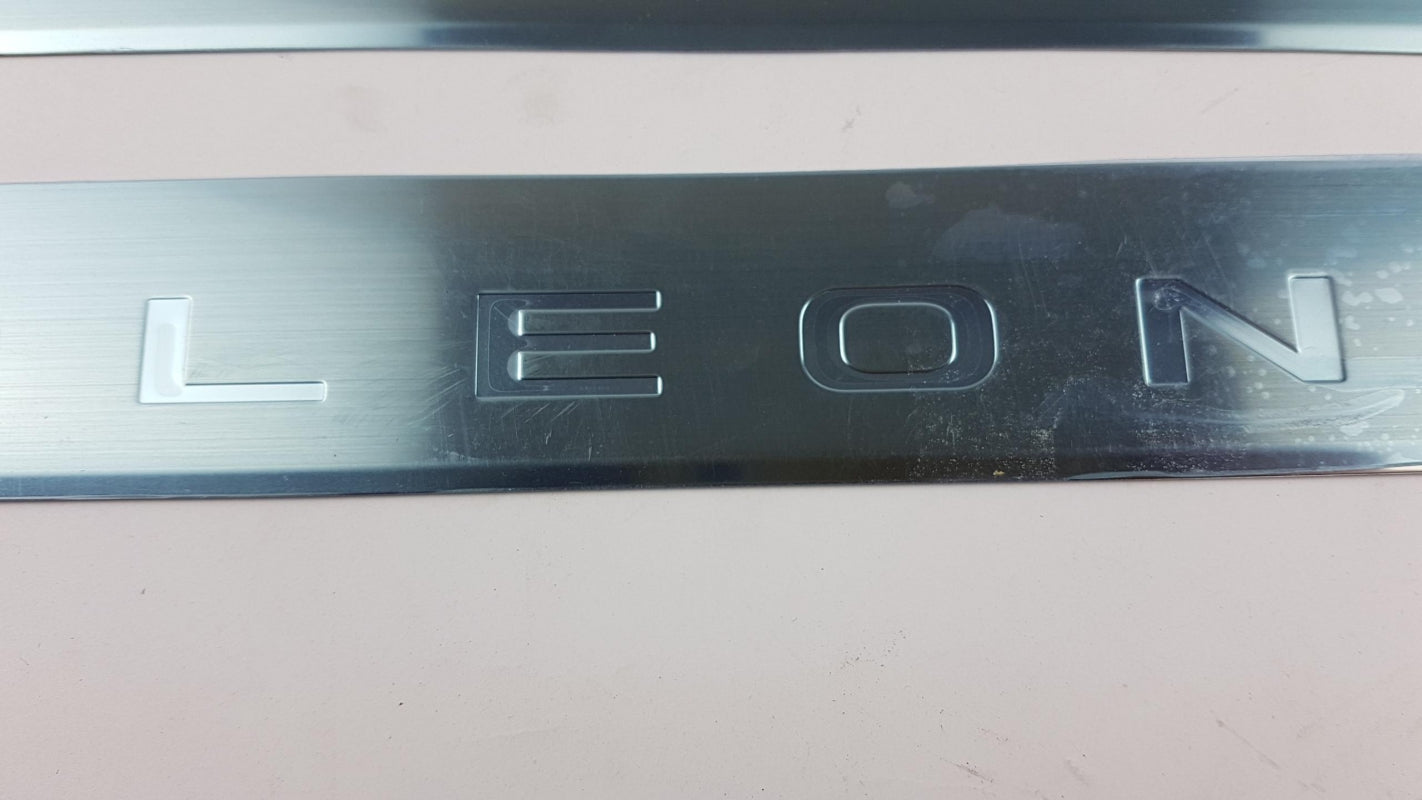Original OE Volkswagen Einstiegsleisten Satz 5F0071691C
