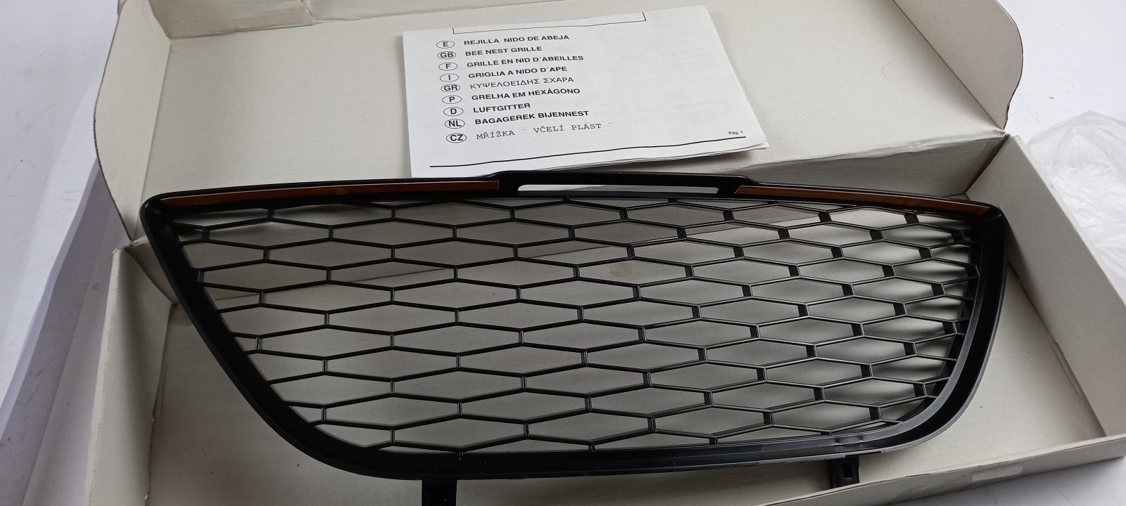 Original SEAT Ibiza ST 2010-2011 Frontgrill Kühlergitter 'Waben' Oben 6J0052535