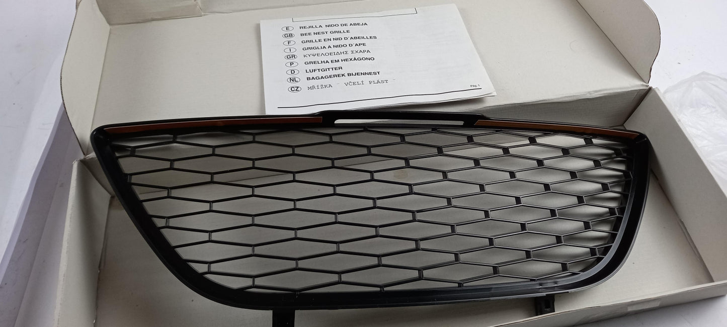 Original SEAT Ibiza ST 2010-2011 Frontgrill Kühlergitter 'Waben' Oben 6J0052535