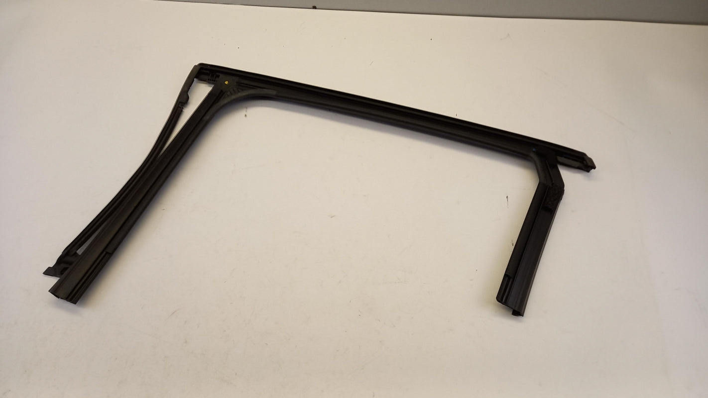 Original OE RENAULT Fensterführungsschiene 823303436R