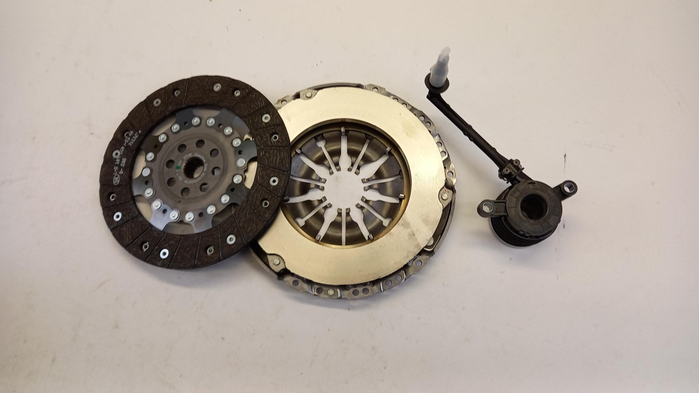 Original OE RENAULT Kupplungssatz 302183031R
