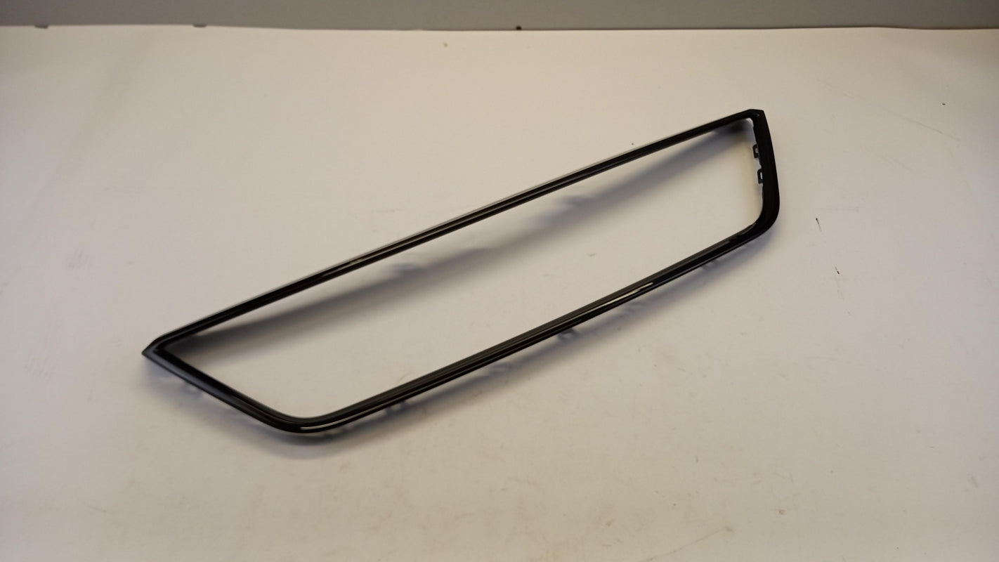 Original OE Volkswagen Kühlergrill Rahmen 575854643C041