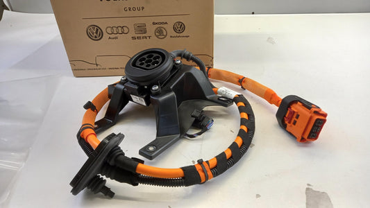 Original AUDI Q7 4M 2016- Steckdose 4M0971093AC