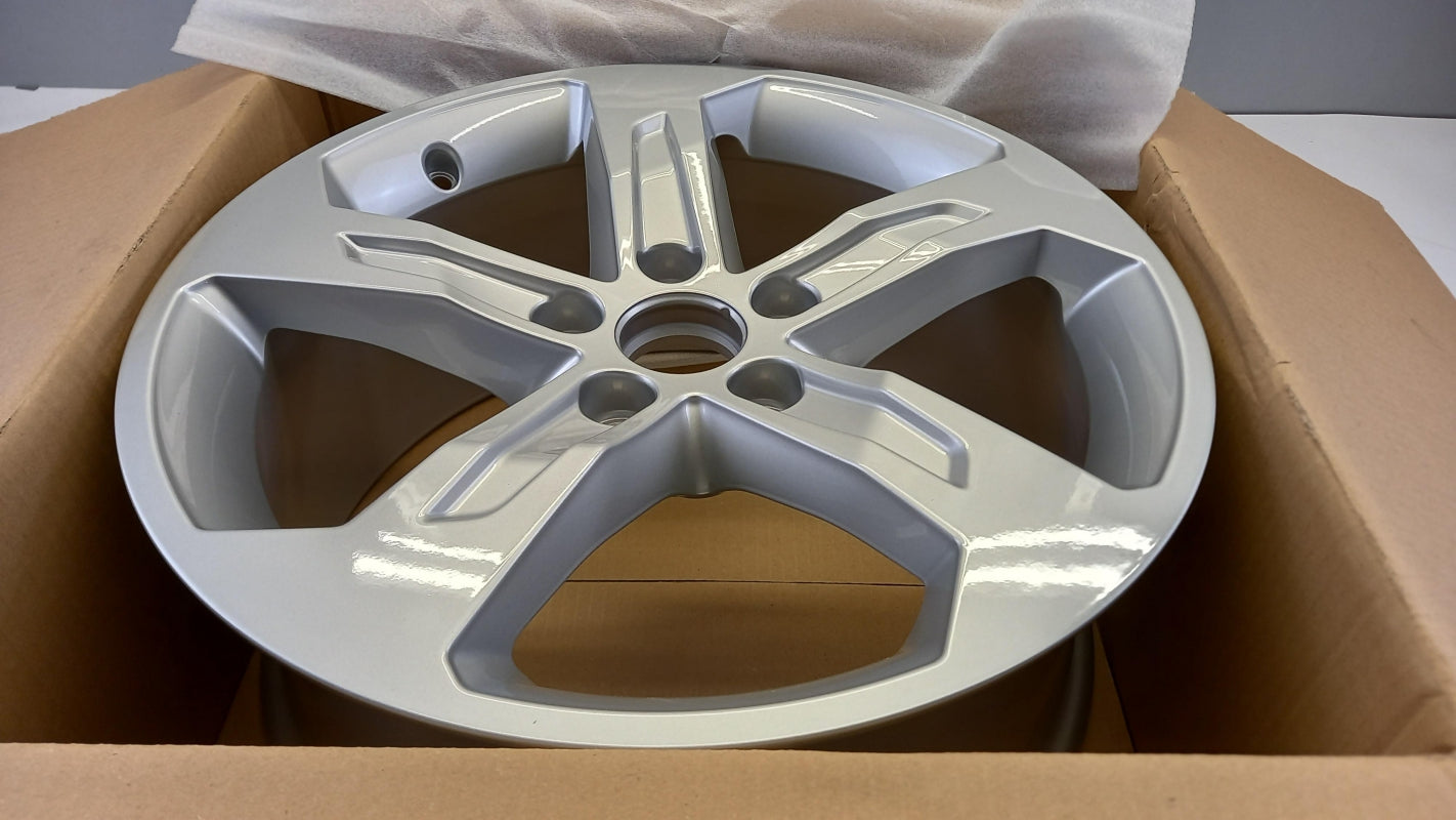 Original AUDI A3 Sportback e-tron Felge 17x7.5 8V0601025DP