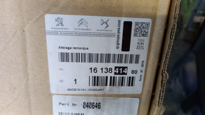Original OE Peugeot Anhängerkupplung 1613841480