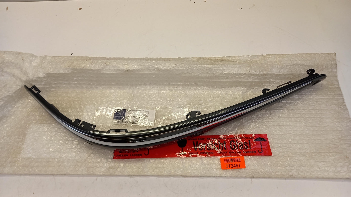 Original OE MERCEDES-BENZ bumper trim strip A21188010127753 