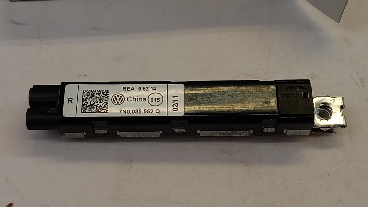 Original OE Volkswagen Verstärker 7N0035552Q