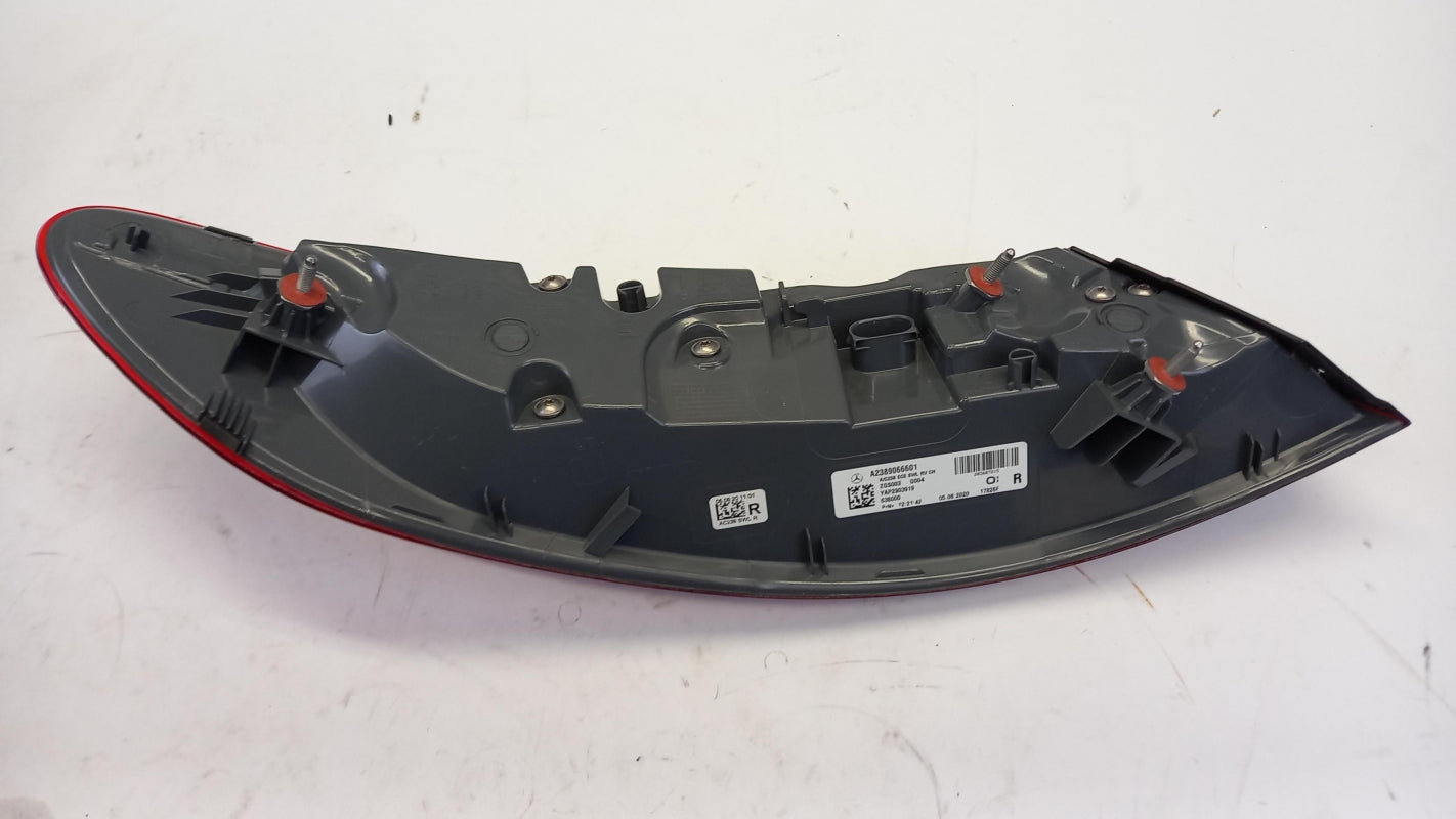 Original MERCEDES-BENZ E-klasse C238 Heckleuchte hinten rechts A2389066601
