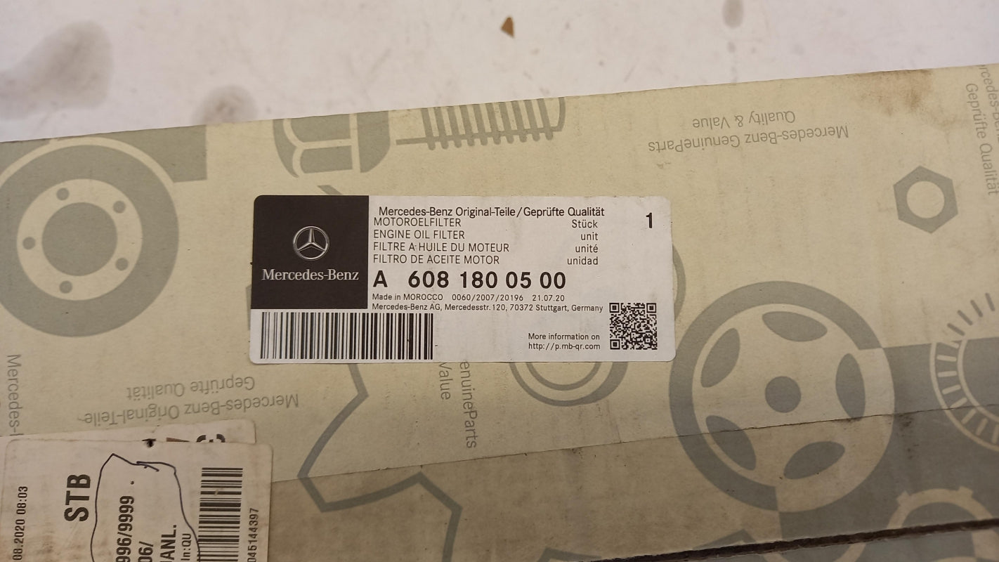 Original OE MERCEDES-BENZ Motorölkühler A6081800500