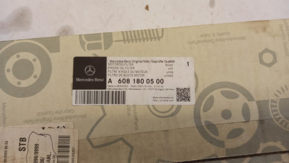 Original OE MERCEDES-BENZ Motorölkühler A6081800500
