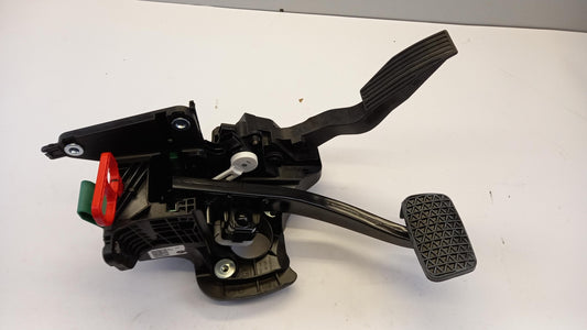 Original OE OPEL Insignia B Kitpedal YR00611580