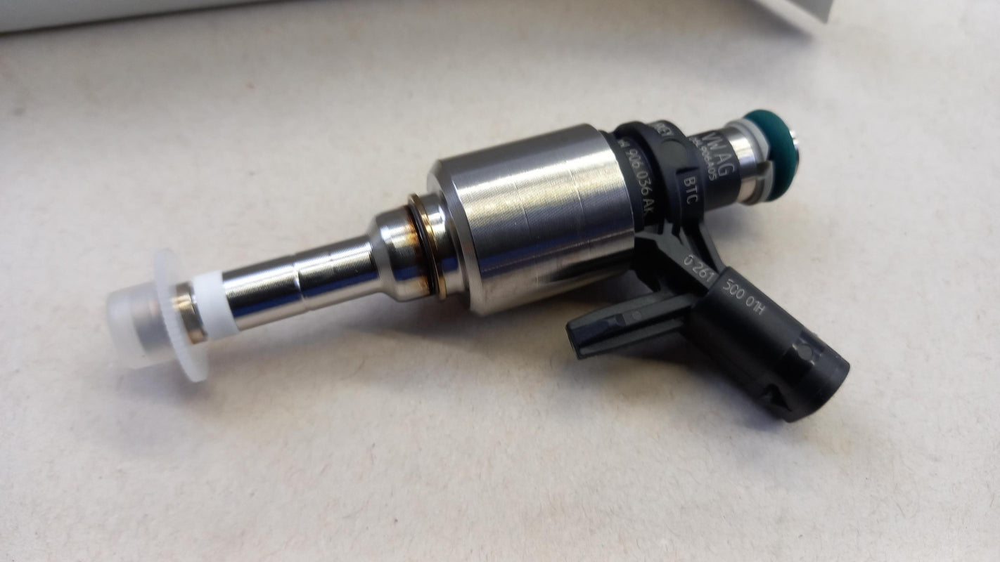 Original OE Volkswagen Injektor 06L906036AK