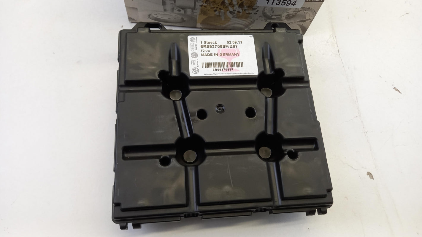 Original OE Volkswagen control unit 6R0937088F 