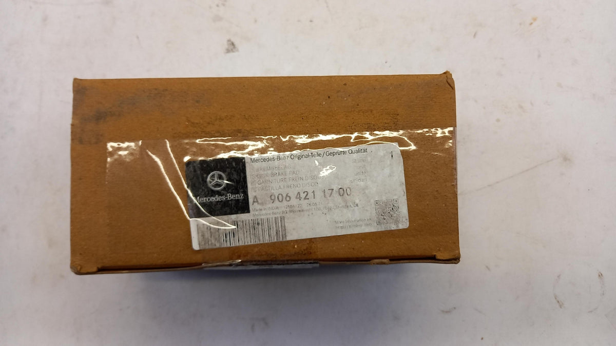 Original OE MERCEDES-BENZ Bremsbeläge A9064211700