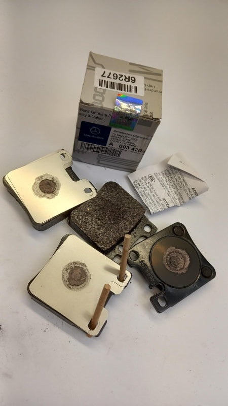Original MERCEDES-BENZ W140 W210 R129 Bremsbeläge Satz Hinten A0034204920