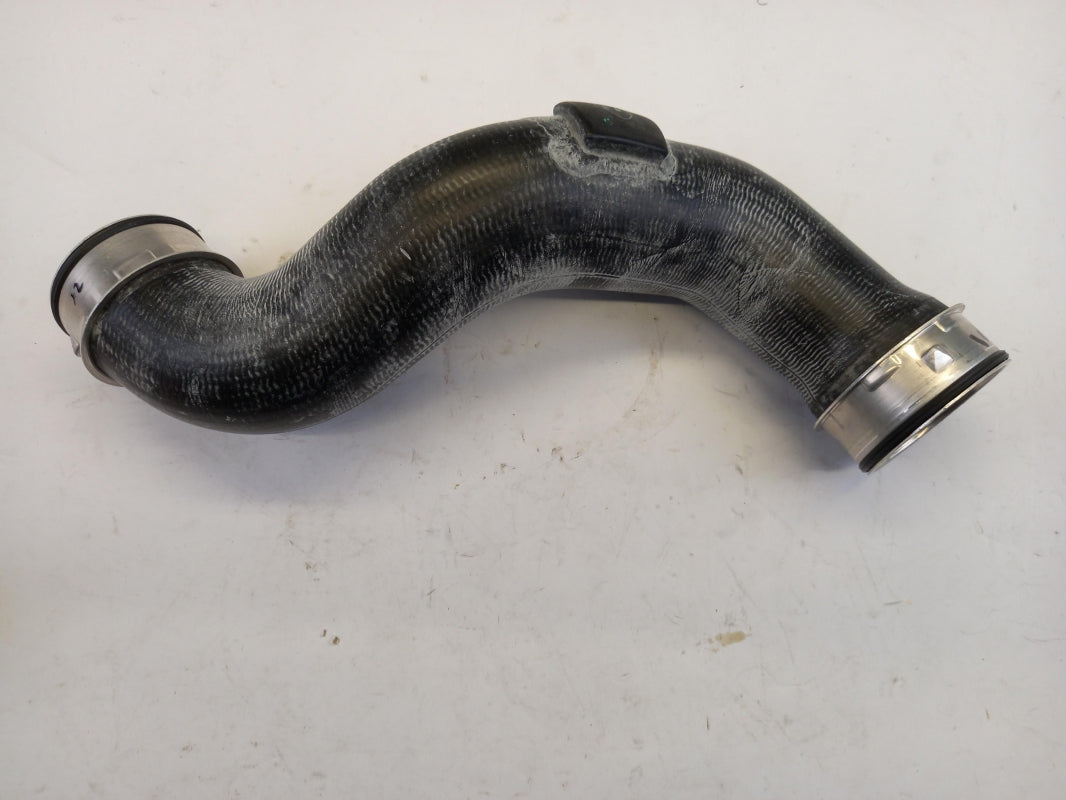 Original MERCEDES-BENZ S-klasse W220 Ladeluftschlauch links A220528078228