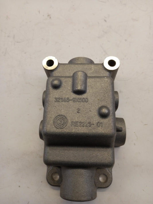 Original NISSAN Cabstar F24 Getriebe Abdeckung 321469X500