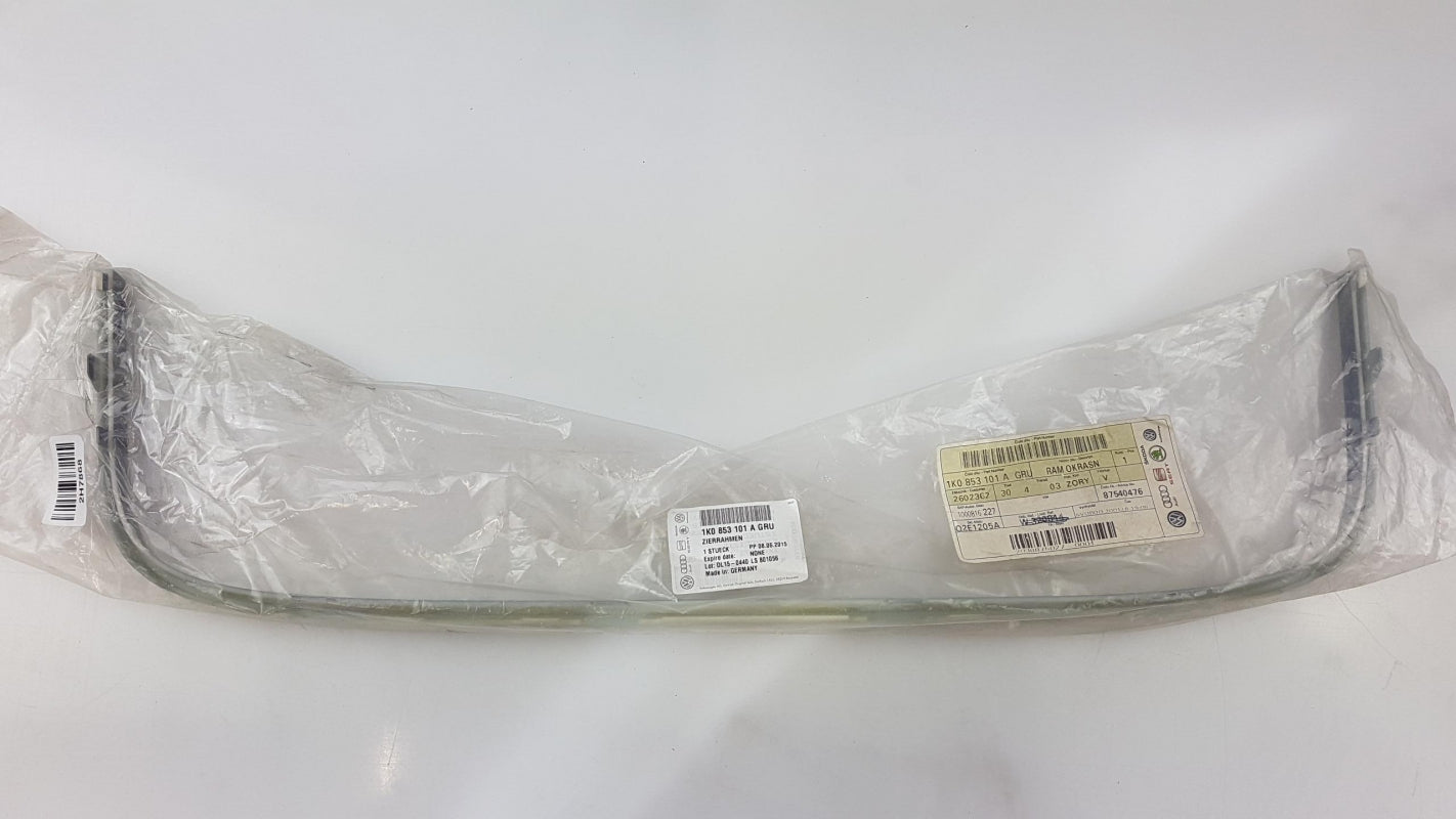 Original VW Golf V GT Stoßstangen Zierleiste grundiert mitte vorne 1K0853101AGRU