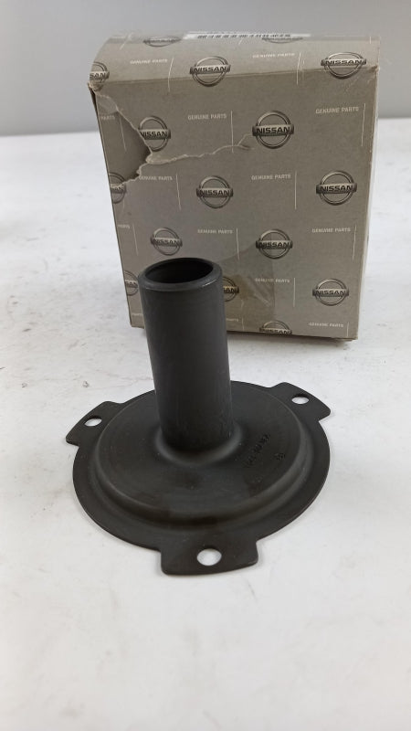 Original NISSAN Cabstar F24M F24W Kupplung Führungsrohr vorn 32111MB91A