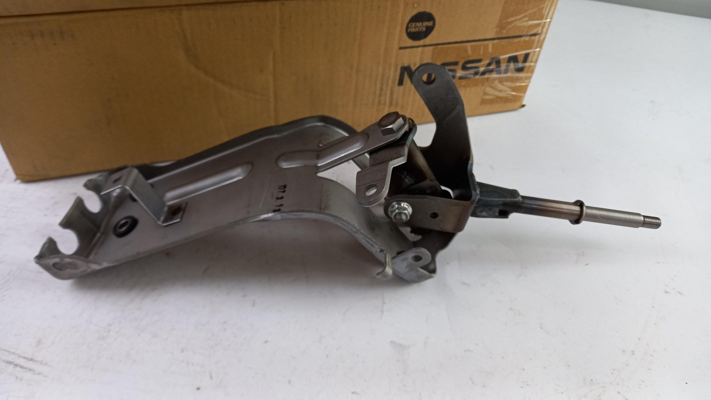 Original NISSAN Cabstar F24M Schaltstange Schalthebel 34101MB400