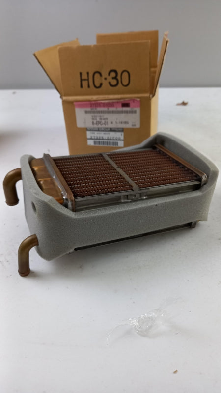 Original NISSAN Patrol Cabstar Vanette Innenraumheizung Wärmetauscher 2732501C00