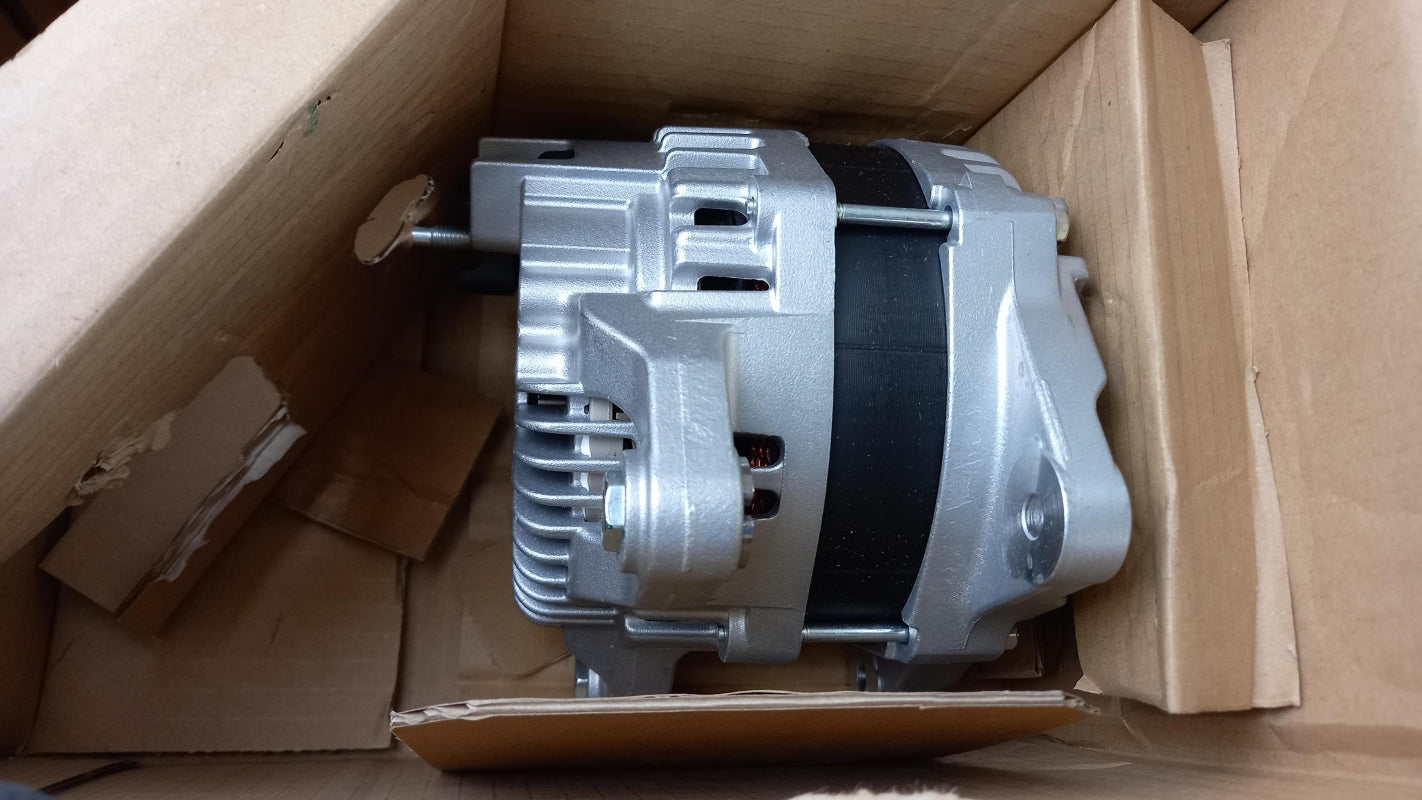 Original OE NISSAN Lichtmaschine 2310000Q4G