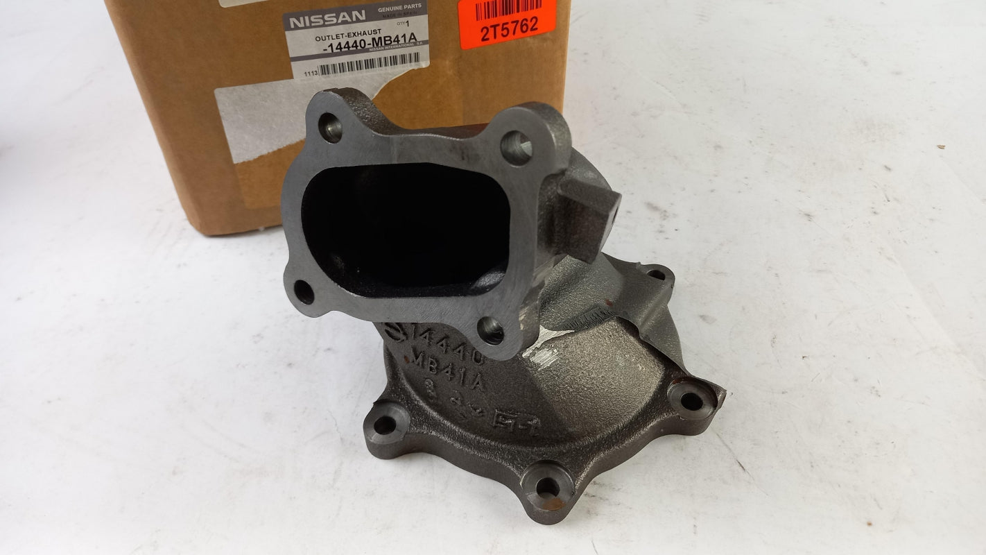 Original NISSAN Cabstar F24 RENAULT Maxity 2.5DTI Abgaskrümmer 14440MB41A