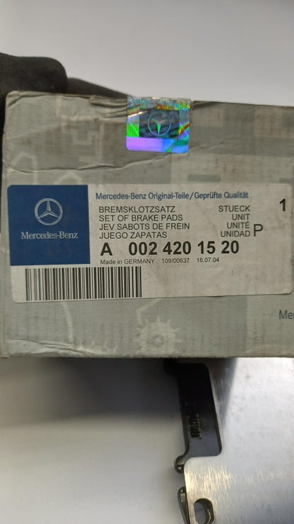 Original MERCEDES-BENZ W124 R129 W210 Bremsbeläge Satz Vorne A0024201520