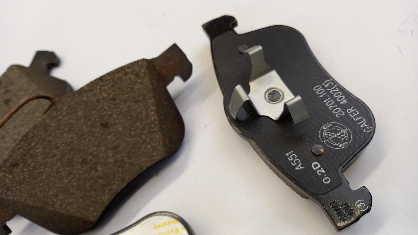 Original ALFA ROMEO 159 Bremsbeläge Bremsbelagsatz vorne 77364587