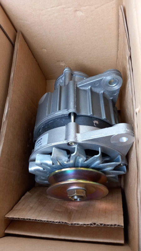 Original NISSAN Cabstar Trade -2006 3.0 Lichtmaschine 2310069T10