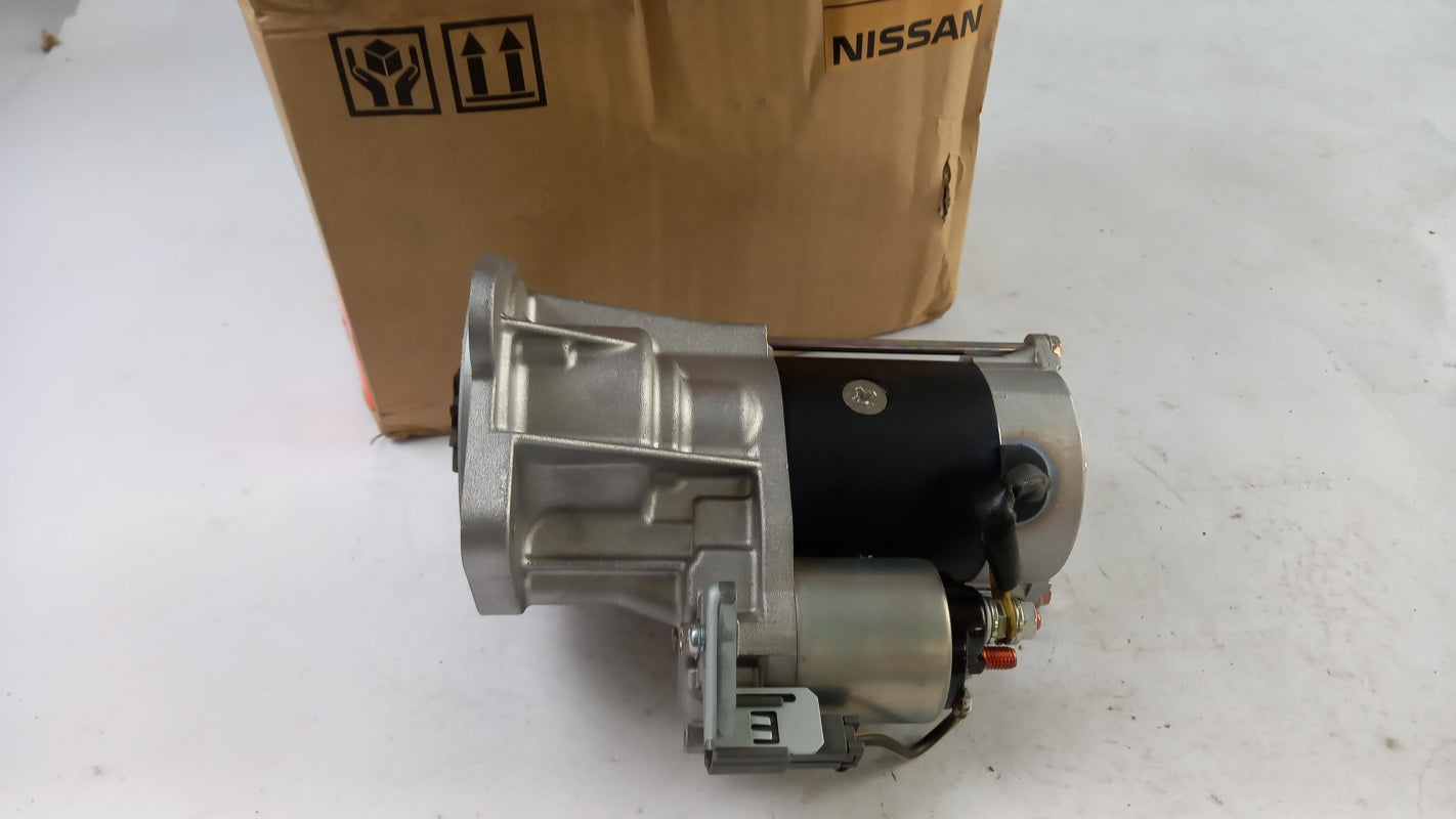Original NISSAN Atleon Cabstar NT-500 Anlasser 23300MA70D